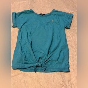 🌟❣️4/$10❣️🌟Girls Sz 6/7 GapKids Shirt with Knot Detail in front